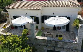 VILLA LOULAKI Magazia PAXI